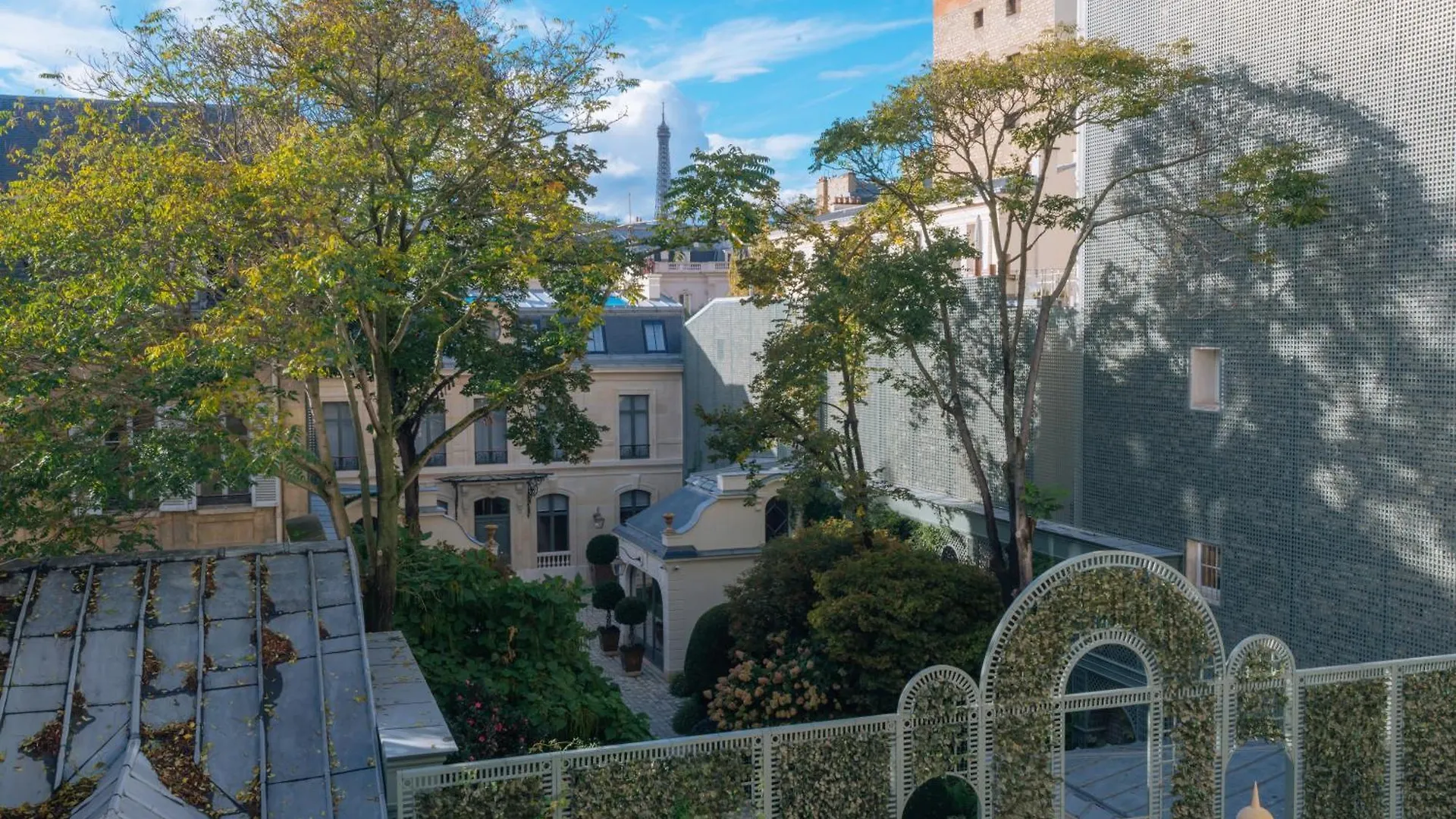 Modern Rustic-style 7th Arrondissement! *