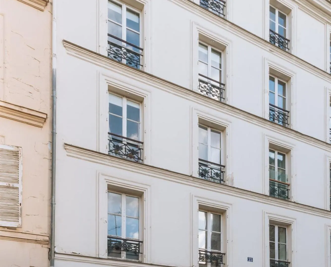 Modern Rustic-style 7th Arrondissement! Apartman
