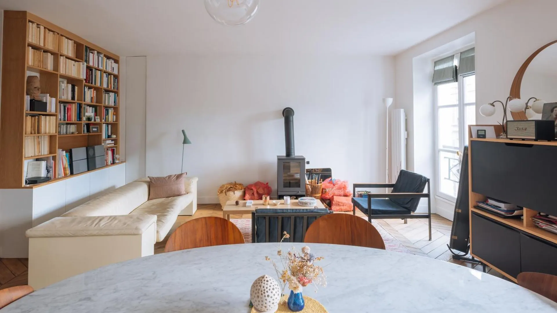 Modern Rustic-style 7th Arrondissement! Apartman